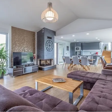 Zara Near Porec For 8 Persons With Private Pool Villa *