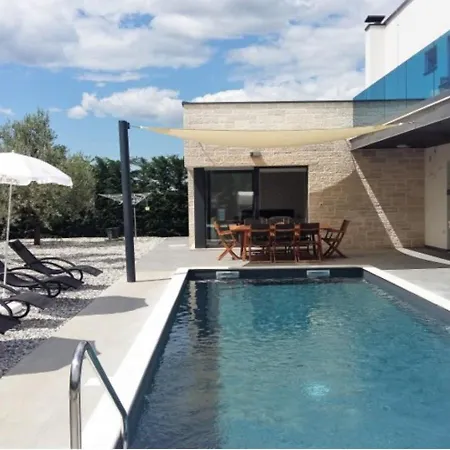 Zara Near Porec For 8 Persons With Private Pool * Višnjan